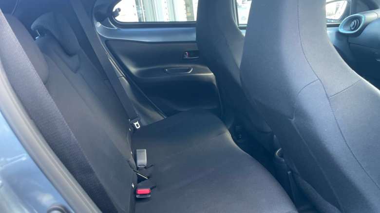 Toyota Aygo X 1.0 VVT-i Edge 5dr Auto [Parking] Petrol Hatchback